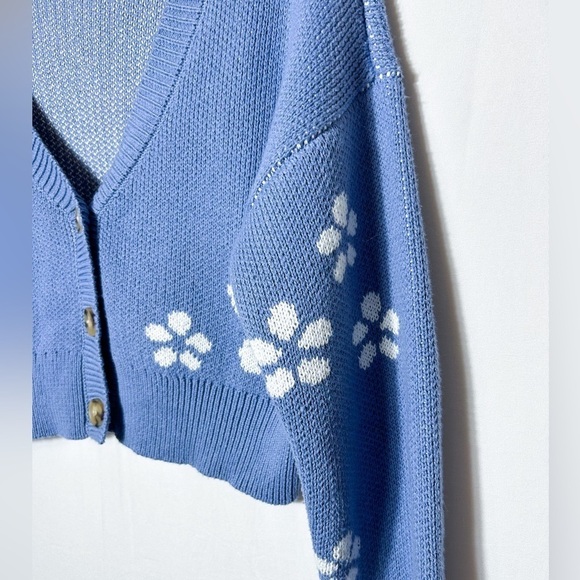 Aeropostale Sz. S Daisy mini cardigan in lavender with tortoise shell buttons - Picture 4 of 11